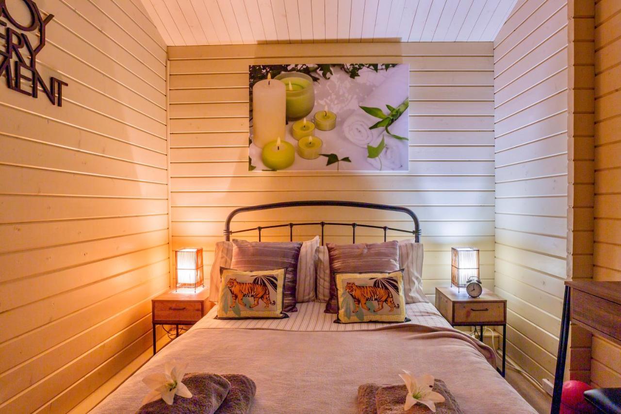 The Retreat Log Cabin Sudbury  Bagian luar foto